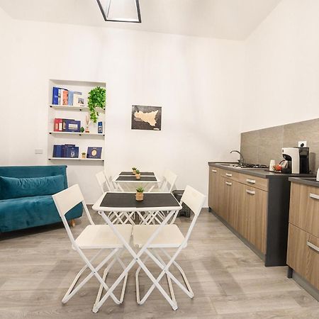 マルサラ Il Cortile Degli Artisti Bed & Breakfast エクステリア 写真