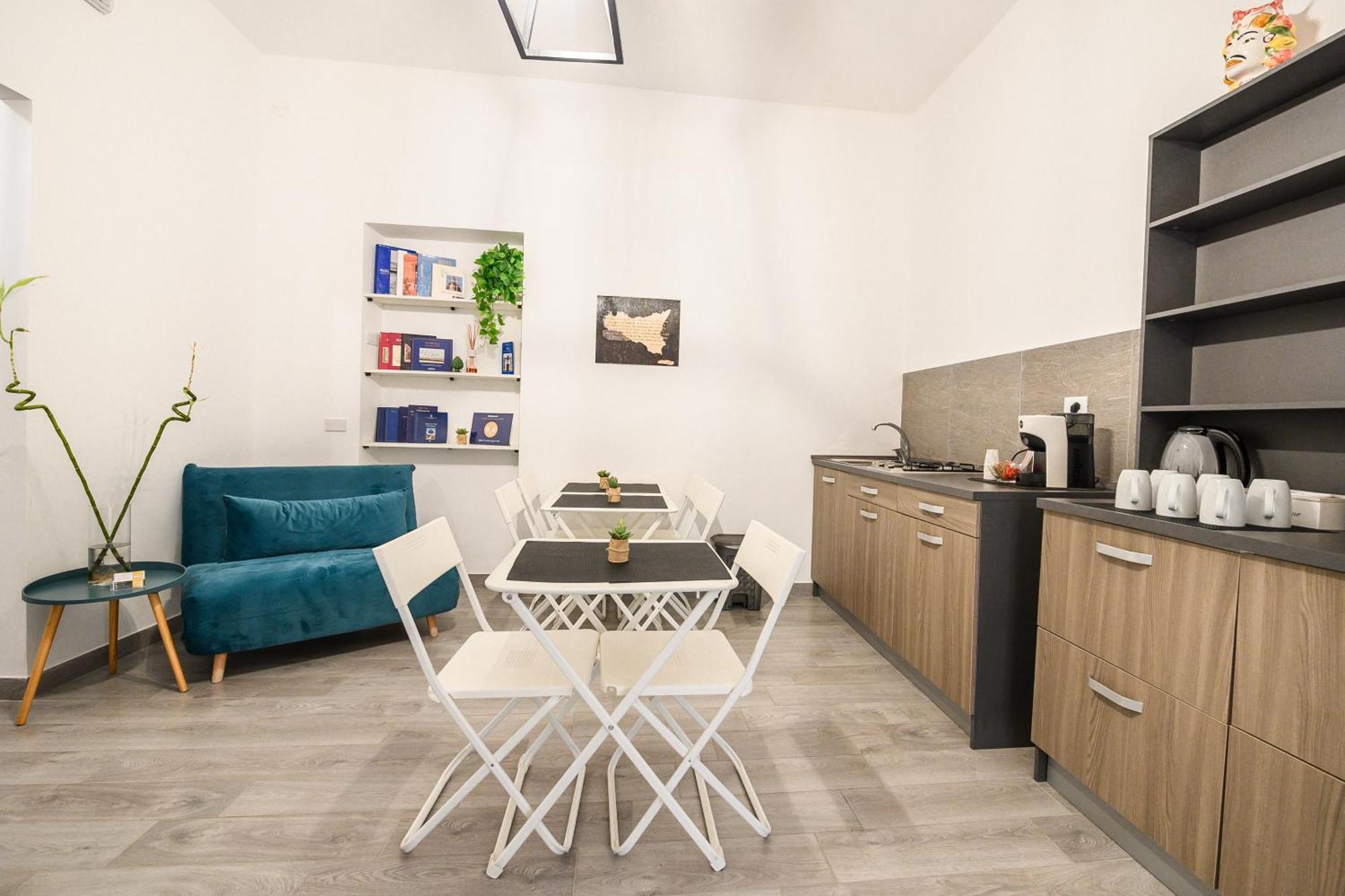 マルサラ Il Cortile Degli Artisti Bed & Breakfast エクステリア 写真
